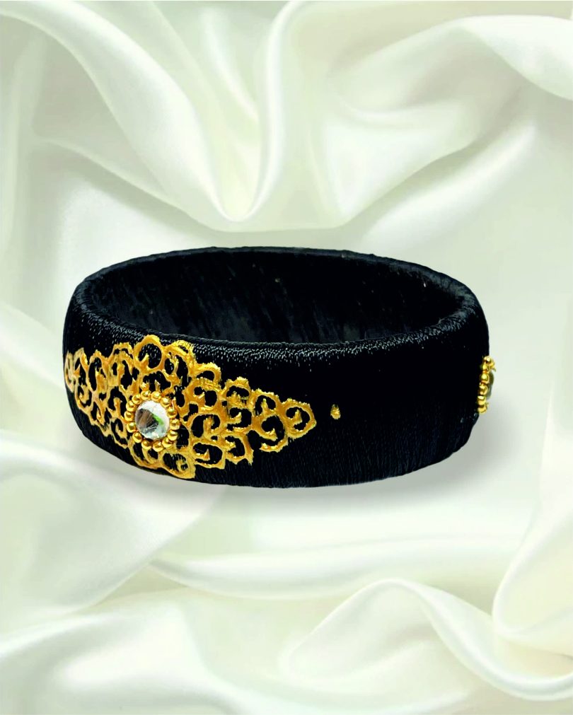 sabis Thread Bangle with handdrawn Designs - Image 10