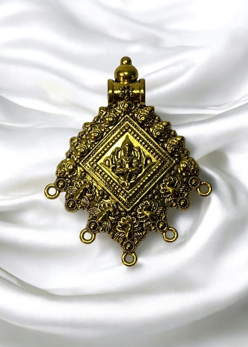 Antique Pendant Collections - Image 3