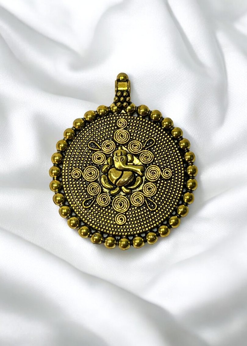 Antique Pendant Collections - Image 4